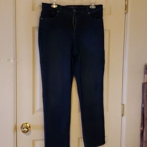 "Amanda" Gloria Vanderbilt stretch to fit jeans 12